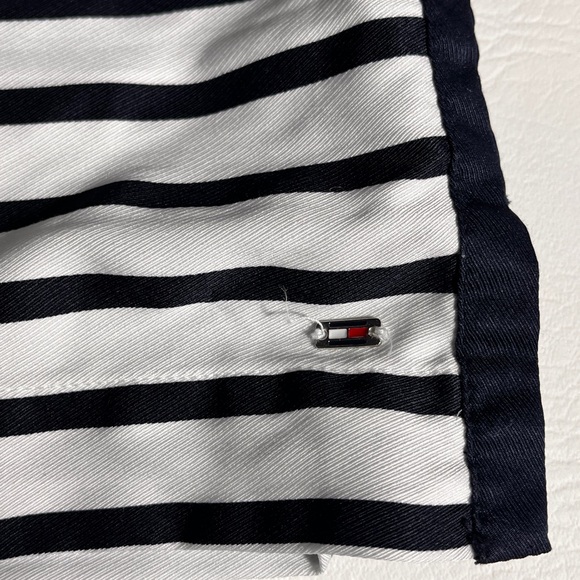 Tommy Hilfiger Navy and White Striped Tee Relaxed Fit Small - Picture 7 of 12